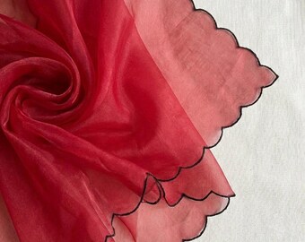 Maroon Organza Dupatta with Scalloped Embroidery – Lightweight Dupatta