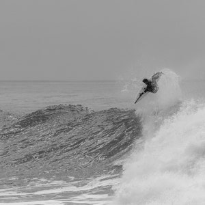 Black and white surfing photo download Coxos Ericeira picture portuguese waves series