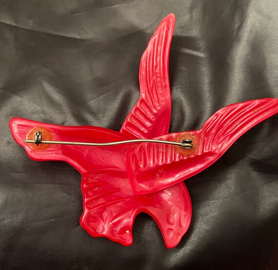 1940s Celluloid Pink Bird Brooch - image 5