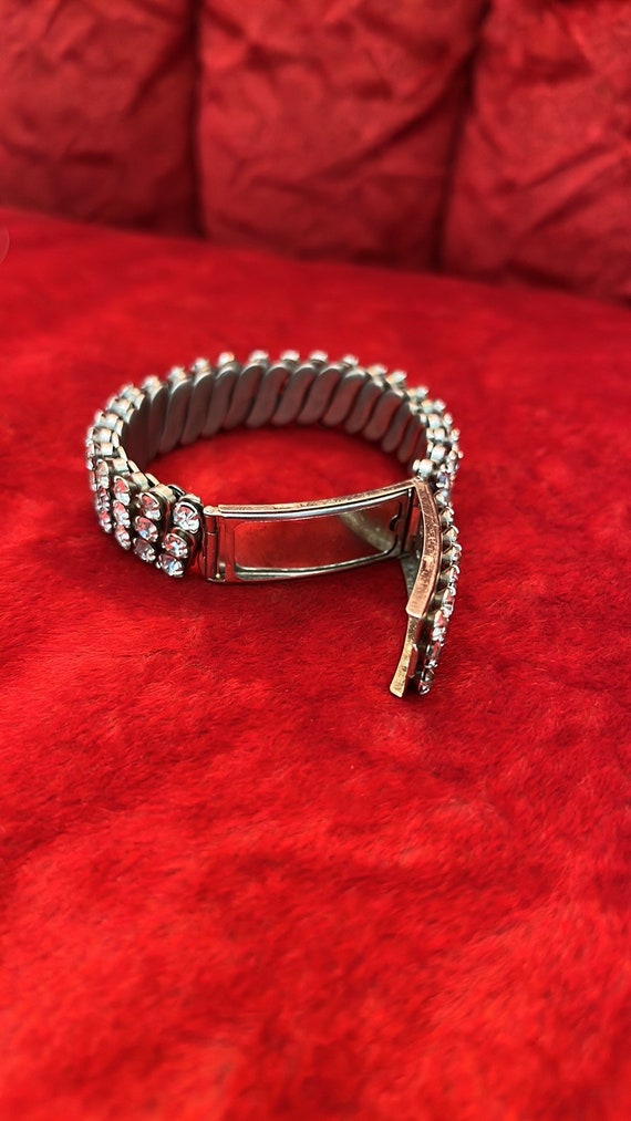 Unique! Rhinestone expandable bracelet, 3 row with