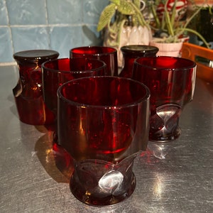 6 gruzińskich kieliszków rubinowych