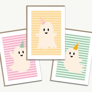 Jolie carte d'Halloween fantôme, carte vierge d'invitation à une fête d'Halloween, invitation d'anniversaire rose fantôme fête d'Halloween, carte de voeux d'anniversaire d'octobre