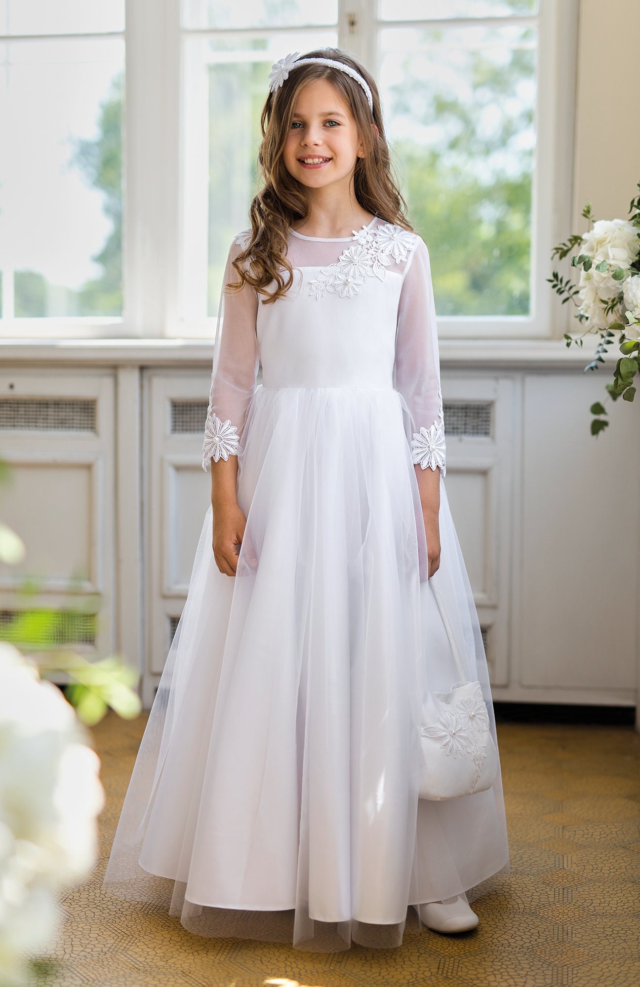 Kommunionkleid langes Kleid Kommunion Kommunionskleid Spitze Perlen Satin  Organza, Charlotte