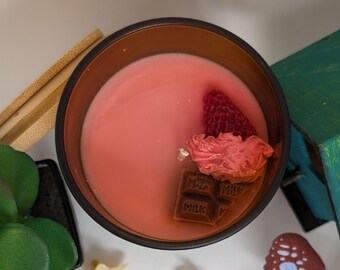 Strawberry Fudge Time 8oz Glass Candle