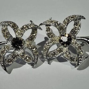 Vintage Sarah Coventry Clear & Silver Rhinestone Flower Clip-On Earrings- Elegant Retro Jewelry, rhinestone flower earrings, floral earrings