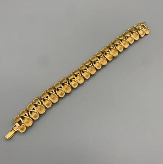 Vintage KRAMER Etched Brushed Gold Tone Link Panel
