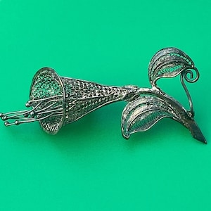 Vintage Handmade Sterling Silver Filigree Flower Brooch - Antique Jewelry Collectible Gift