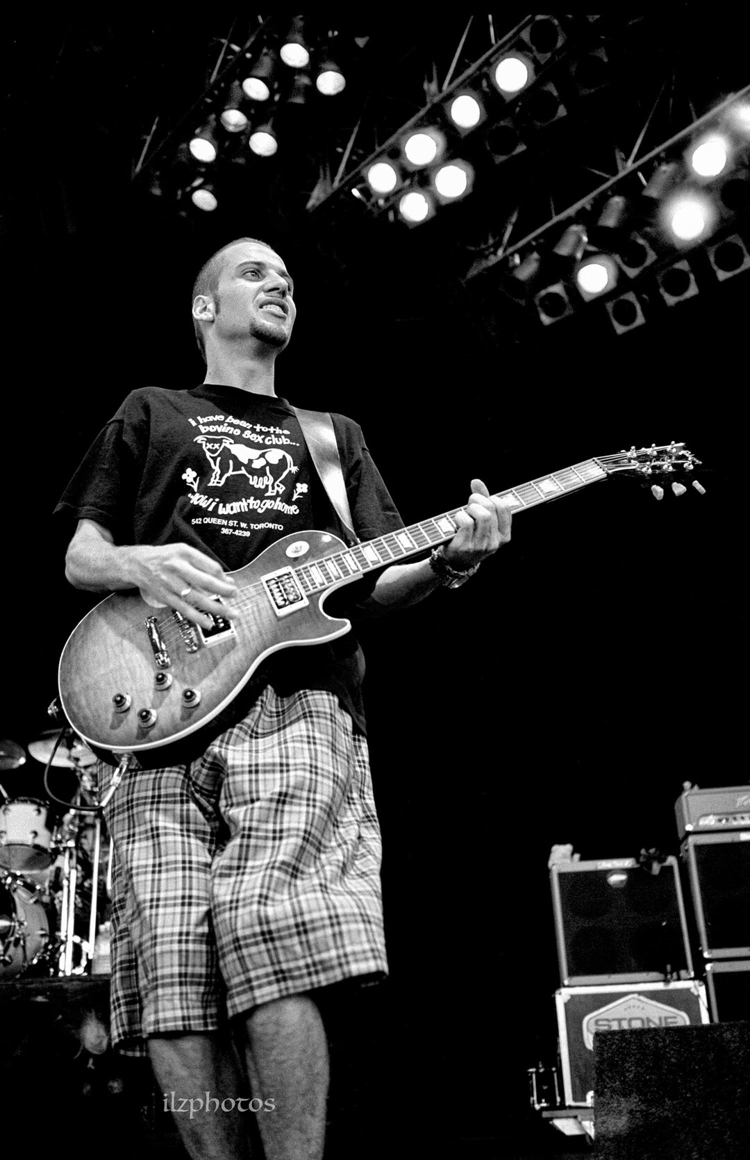 Stone Gossard Playing Guitar – Early 1990s Pearl Jam Photo / Stone ...