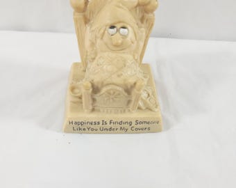 Vintage Russ Berrie 1970 Happiness  Is Finding Some One You Like Figurine Funny