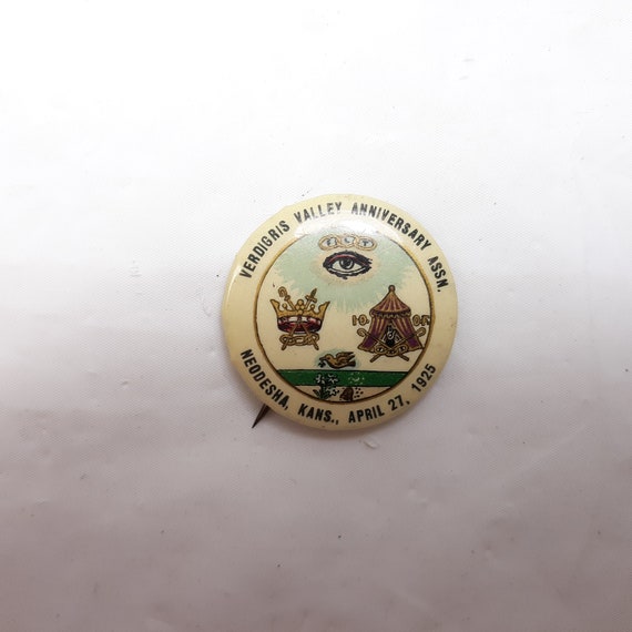 Order Of The Odd Fellows Pinback Button Verdigris… - image 1