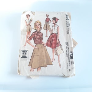 McCalls 6730 Misses Reverse Skirt and Shirt Skorts Pattern Bust 32 Size 12 Cut