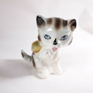 Tabby Cat Figurine Ceramic Japan Vintage Licking