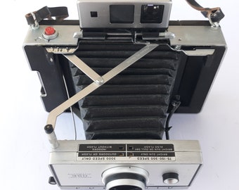 Vintage Polaroid Automatic 350 Instant Land Camera