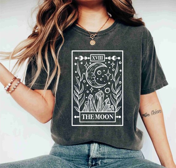 The Moon Tarot Card Xviii T-Shirt (Vintage Design) The Moon Tarot Card Xviii T-Shirt (Vintage Design)