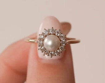 Minimaslist Halo Pearl Engagement Ring Round Pearl Wedding Band 14K Pearl Vintage Cathedral Promise Ring June Birthstone Ring Gift For Her