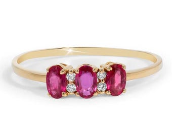 Handgemaakte robijnrode beloftering natuurlijke robijnrode trouwring robijnrode diamanten verlovingsring sierlijke ring 14k massief gouden stapelring drie stenen ring