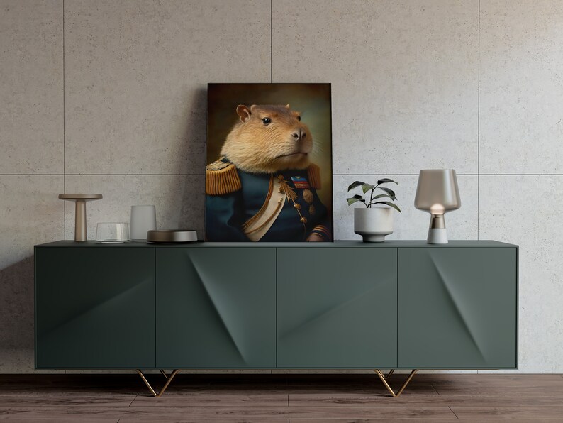 Ritratto di un capibara in uniforme militare, stampa di capibara, decorazione da parete con animali, poster di capibara immagine 9