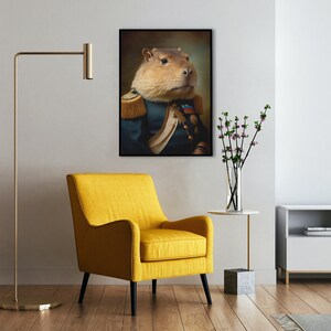 Ritratto di un capibara in uniforme militare, stampa di capibara, decorazione da parete con animali, poster di capibara immagine 3