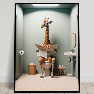 Foto de una Jirafa leyendo el periódico en el WC, Decoración WC Humor, Marco Decorativo Baño, Póster WC, Regalo Divertido