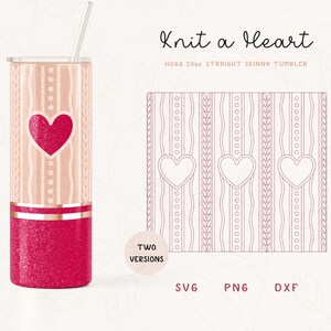 Op de afbeelding: Een roze en rode 20 ounce rechte slanke tumbler met een gebreid hartontwerp. De tumbler heeft een gouden deksel en een rietje. Het ontwerp is ook beschikbaar als digitale download in SVG, PNG en DXF-formaten.