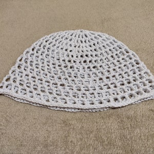 White sparkle mesh hat, hat with silver lurex, retro hat, 70s hat, crocheted party cap, disco hat