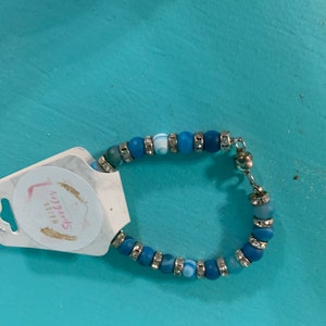 Bracelet with magnet clasp