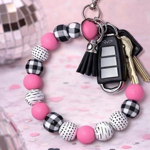 Pink & Black Beaded Bracelet Keychain | Patterned Wristlet Keychain | Heart Clasp | Handmade Silicone Key Ring