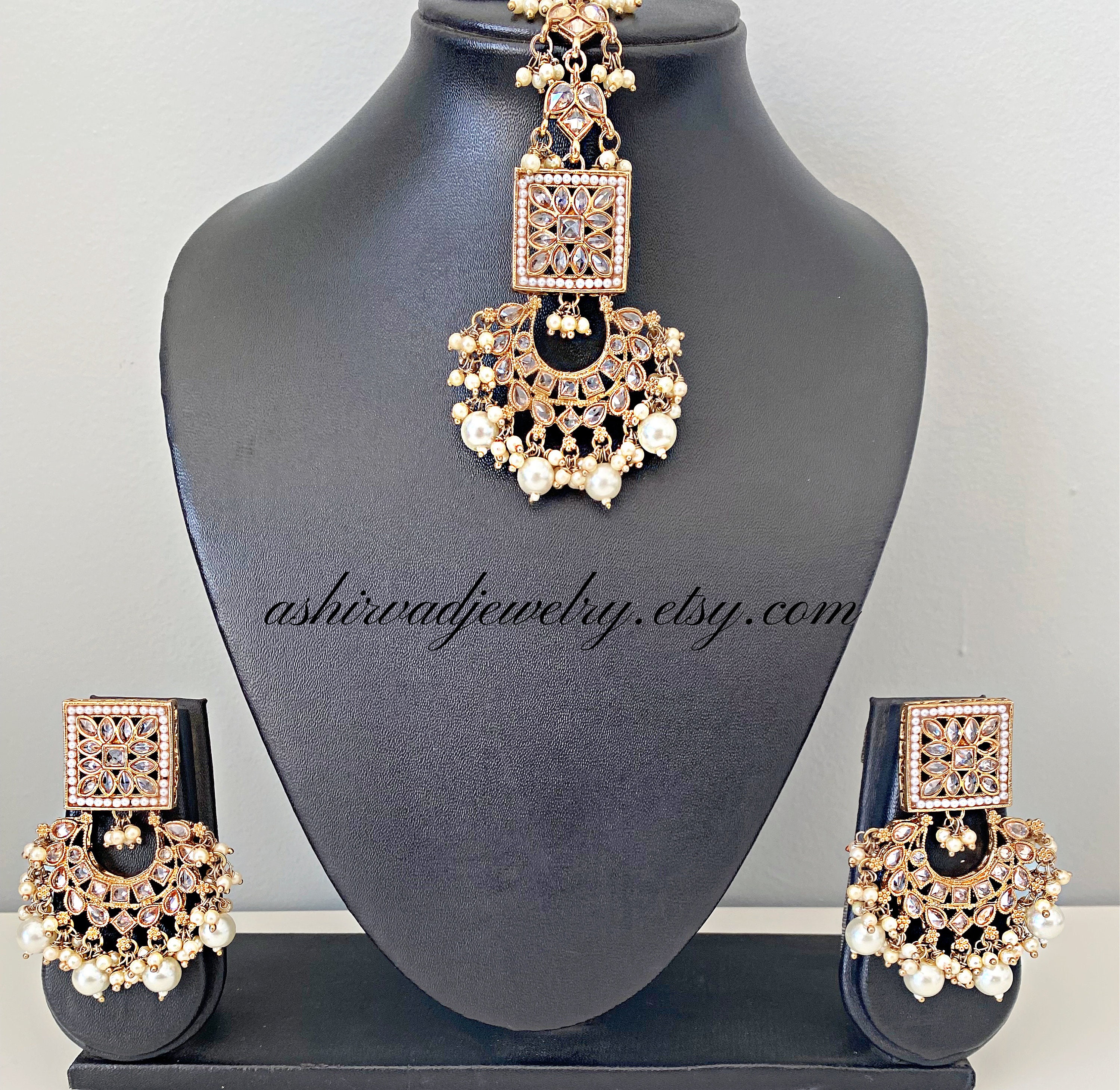 Buy Gold-Toned & White FashionJewellerySets for Women by ZAVERI PEARLS  Online | Ajio.com