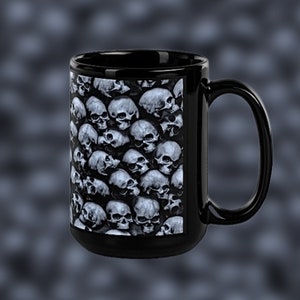 Gothic Grey Skull Black Glossy Mug