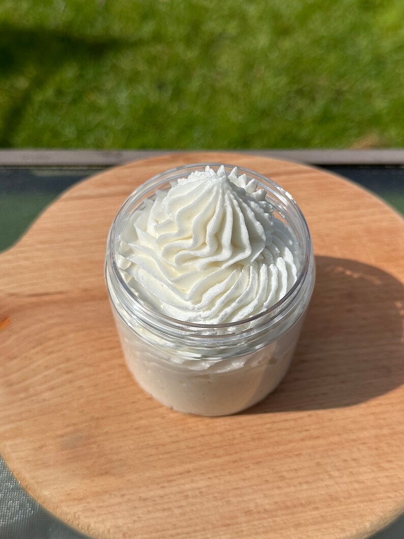 Whipped Body Butter Nongreasy Shea Butter Moisturizing // Warm Vanilla