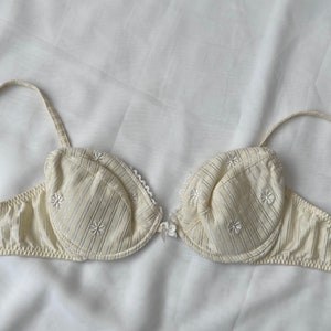 Victoria secret wireless cotton bra size 34D/E75