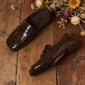 Vintage Dark Academia Croc Leather Loafers for Women, Handmade Brown Slip On Work Flats, Low Heel Penny Loafer Classic Office Dress Shoes image 4