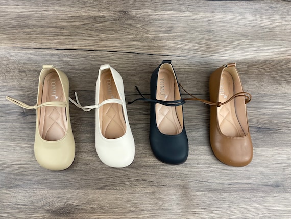 Square toe shoes, women's shoes, Mary Jane shoes, vintage shoes, flat shoes