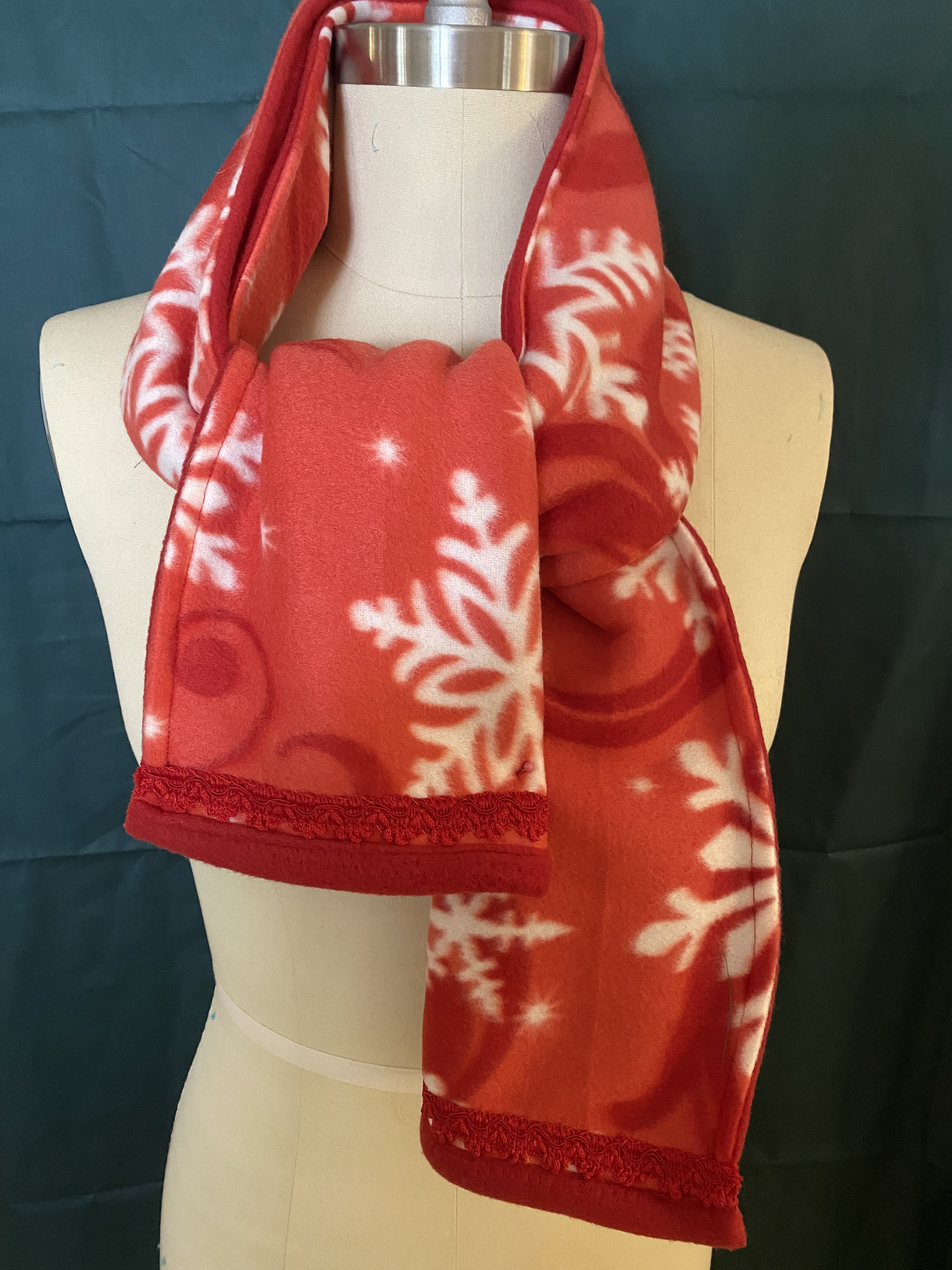Sweet Dreams Scarf S00 - Holiday
