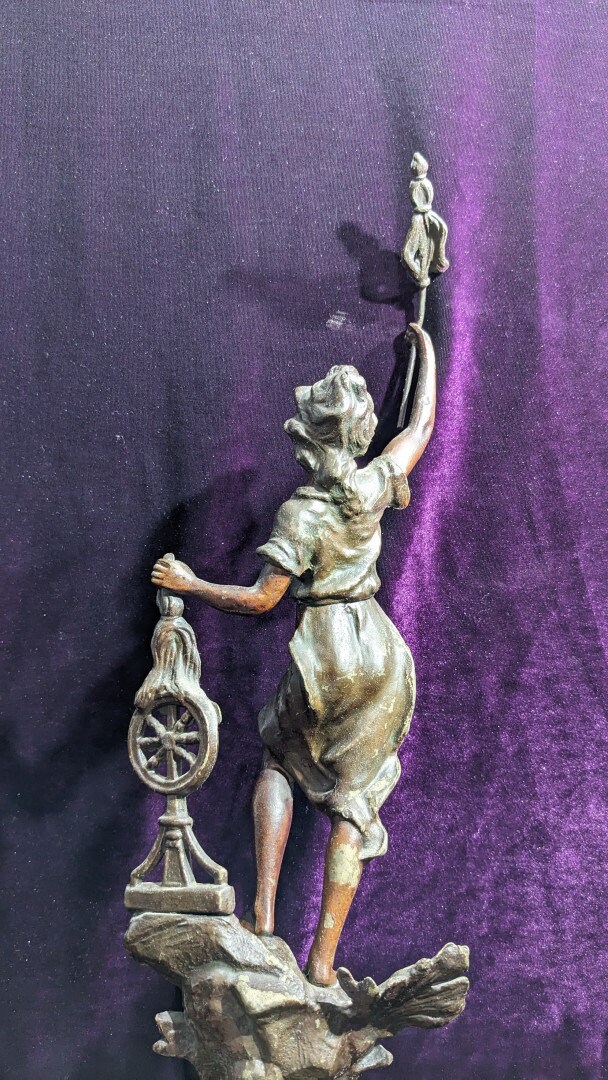 Amazing Antique French Woman Zinc / Spelter Statue le Travail labor