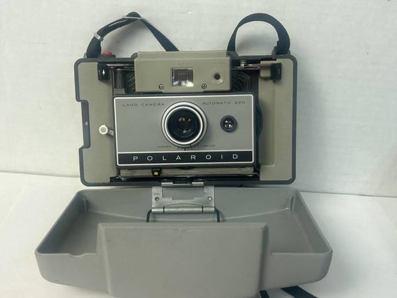 ヴィンテージ ポラロイド「オートマチック 230」ランドカメラ、ケース
