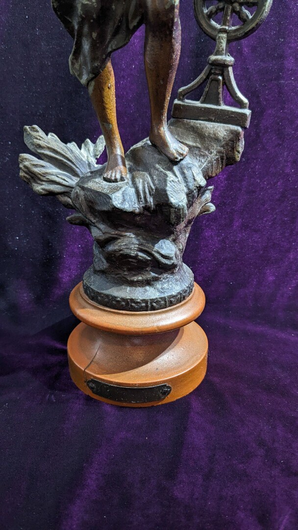Amazing Antique French Woman Zinc / Spelter Statue le Travail labor