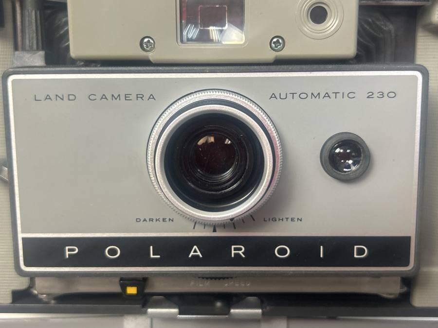 ヴィンテージ ポラロイド「オートマチック 230」ランドカメラ、ケース