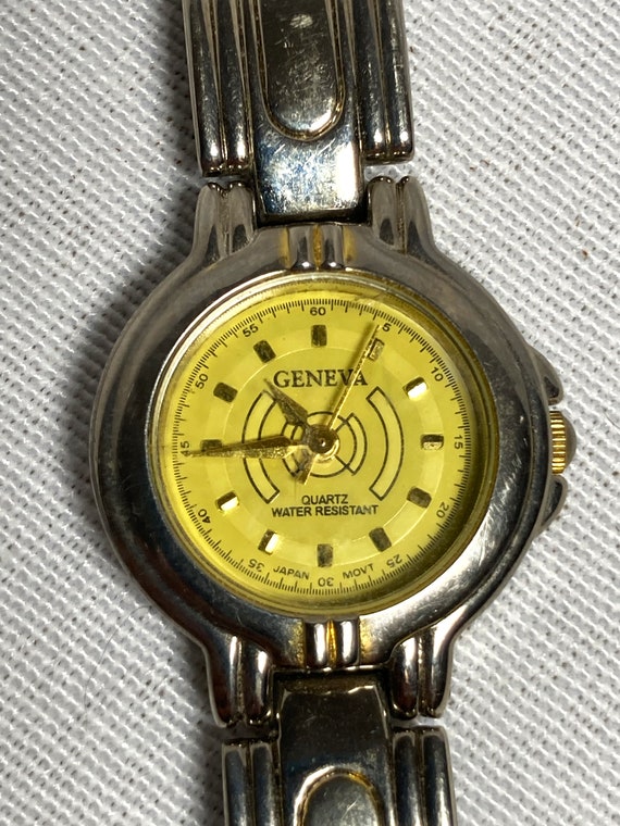 Vintage Geneva Women s Quartz Wristwatch Water Resistant Gold