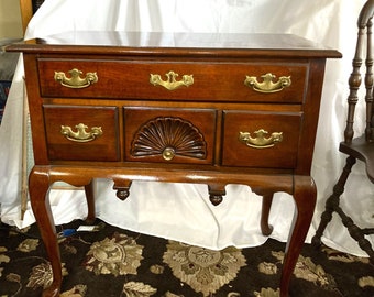 Beautiful Vintage Hammary Mahogany and Brass Queen Anne Style Lowboy