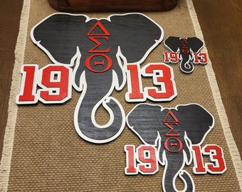 Arte de pared Delta Sigma Theta (DST) Elephant 2: detalle de paleta y corona central