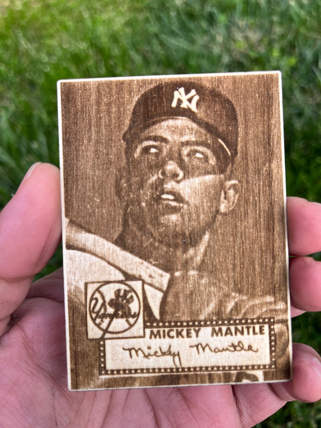 Rare Mickey Mantle Cards 1952 Mickey Mantle Card Chase Box - 21 Packs +  Bonus Autograph Card & 2 Vintage 1950s/60s Cards (Factory Sealed) 1952 Mantle  Card Box