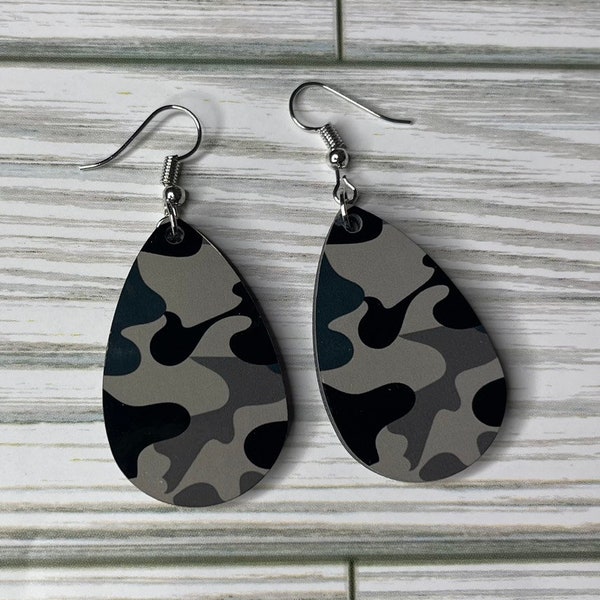 Black & Gray Camo Teardrop Dangle Earrings