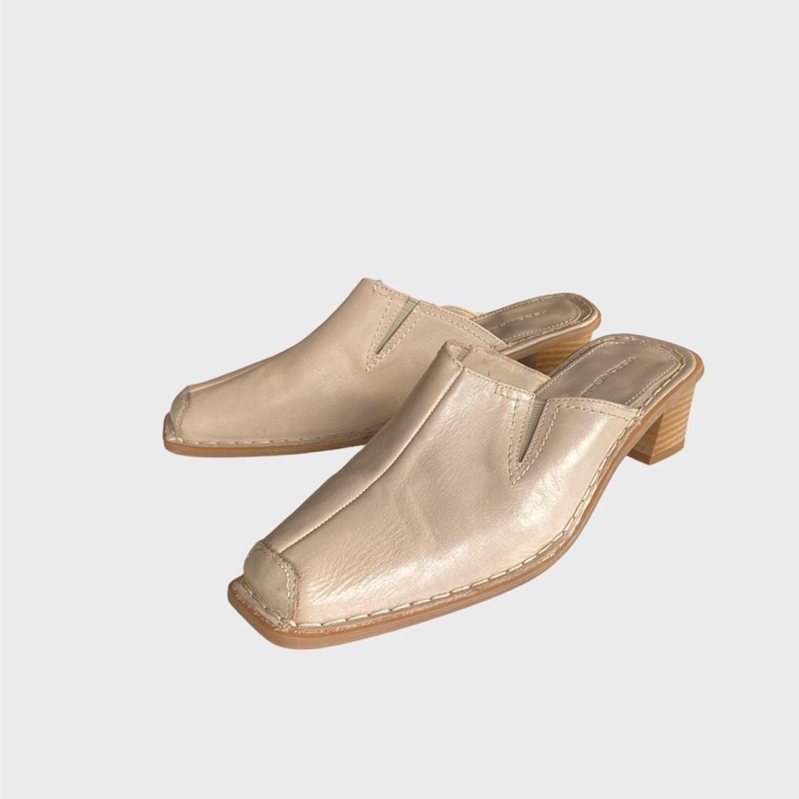 2024人気特価 Block Toe Square Mules, Leather Beige Vintage Heel Size , 靴