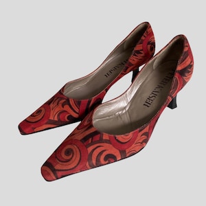 Vintage Red Swirl Leather Heels EU37 – Kitten Heel, Pointy Square Toe, 90s Y2K Designer Shoes