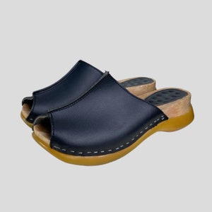 Vintage 90s Y2K Black Leather Platform Clogs EU38 – Open Toe Slip-On, Chunky Sole, Retro Minimalist Shoes