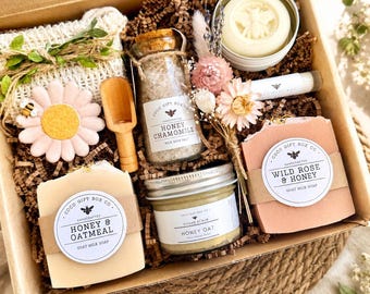 Honey Oat Botanical Spa Gift Box, Natural Self Care Set