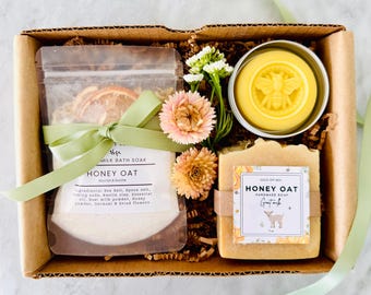 Honey Oat Essentials Gift Set: Calming Self-Care for Her