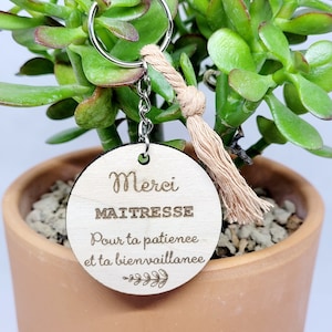 Porte clé merci maîtresse, Cadeau maîtresse, Remerciements personnalisés, porte clef atsem, porte clé nounou, cadeau personnalisé