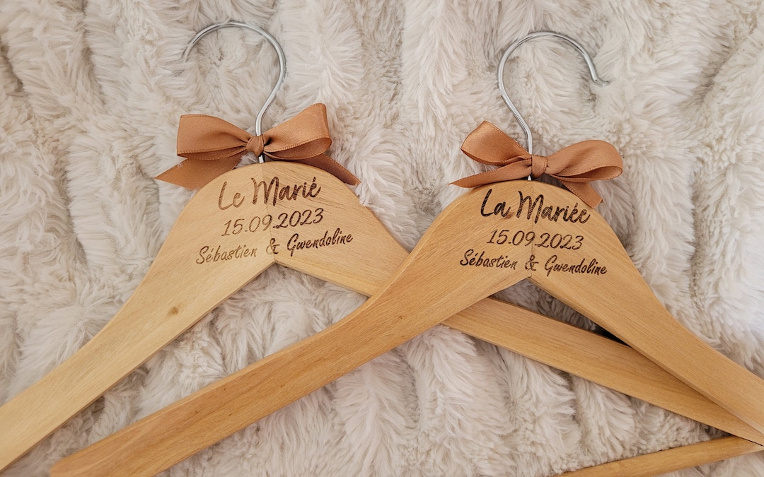 cintre-mariage-bois-personnalis-d-coration-mariage-la-etsy-france